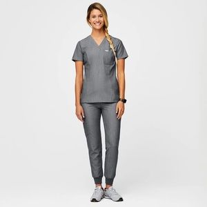 Brand New NWT Figs Scrub Set Size M - Gray